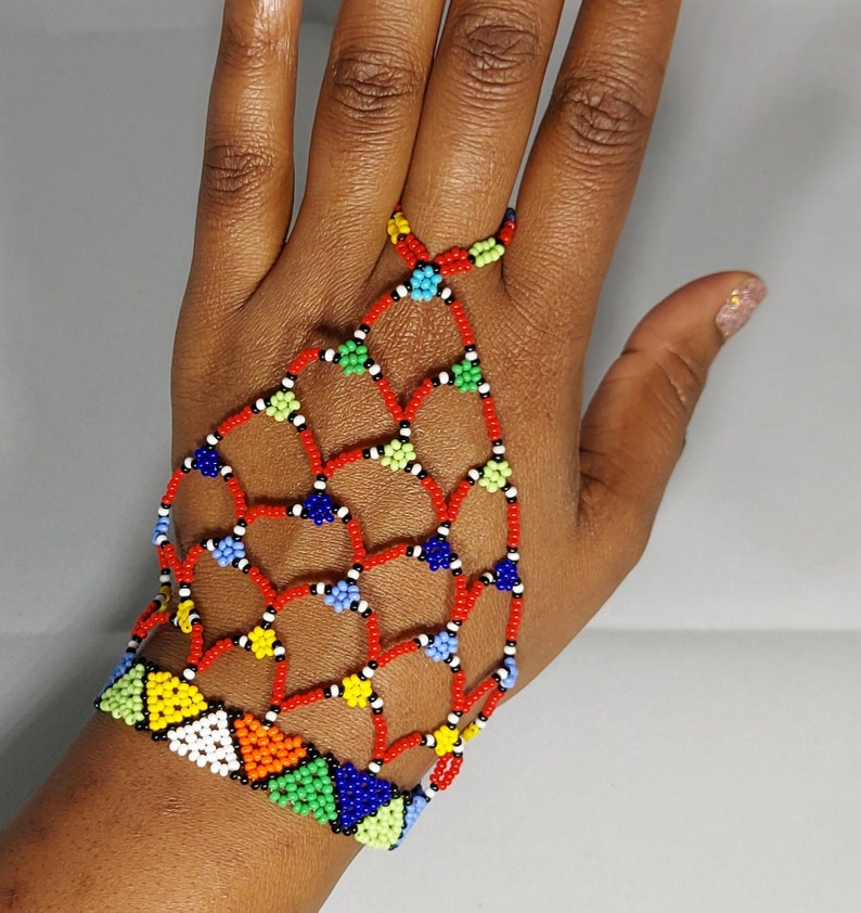 south african beaded zulu glove/bracelet. tribal jewelry. zulu women jewelry.